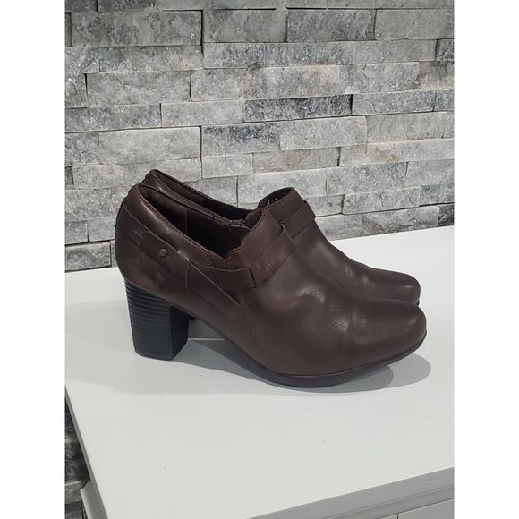 CLARKS SHOES COLOR BROWN LEATHER SIZE 8M - Picture 1 of 7